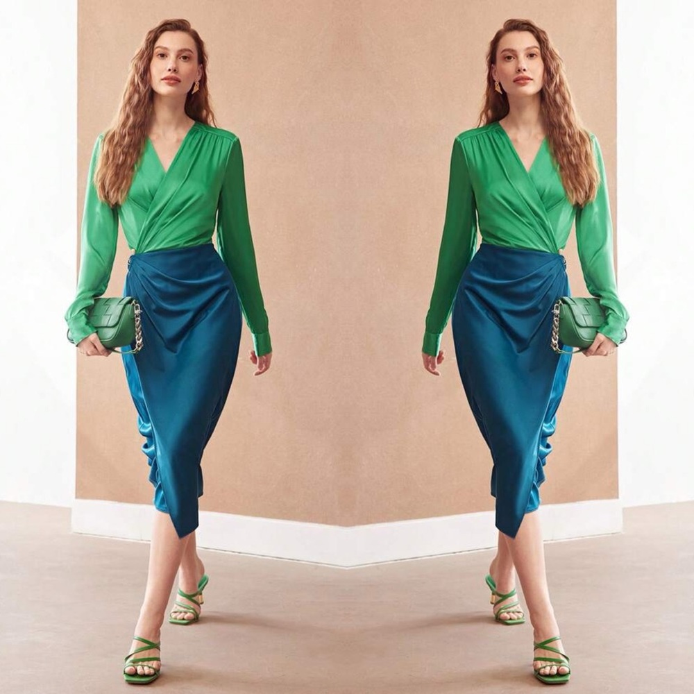 - CONTRASTING COLOR WOVEN WRAP NECKLINE DRESS